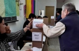 Con 90 años, Luis emitió su voto