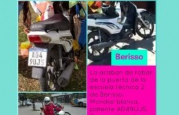 Bibliotecaria dejó la moto en la puerta de la Técnica N° 2 y se la robaron