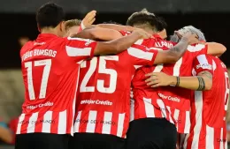 Estudiantes pone primera en la Libertadores: visita a Independiente Medellín en un debut exigente