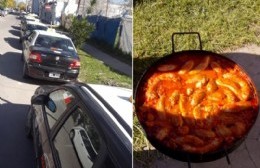 Taxistas autoconvocados celebraron su día con un viandazo de chorizos a la pomarola