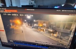 Le robaron la moto de la puerta del COM: no hay videos