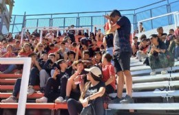 Chicos del fútbol infantil de Villa España presenciaron el partido Estudiantes-Central Córdoba