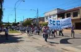 Marcha por la Avenida Montevideo hacia el Palacio Municipal