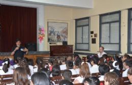 Charla en escuelas sobre el sentimiento malvinero