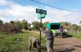 Avanza la colocación de cartelería vial y nomencladores en Ensenada