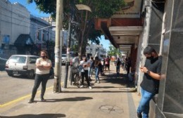 Gran concurrencia en el Banco Provincia de Montevideo y Génova