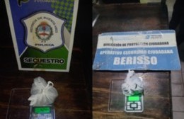 Un sujeto terminó detenido tras estar caminando con una bolsa con marihuana