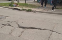 Peligro latente por el bache de 30 y 164