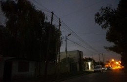 Vecinos preocupados por falta de iluminación en 11 y 149