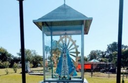 La imagen de la Virgen de Luján fue devuelta a su lugar en el Parque Cívico