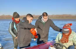 Rescate de pescadores en el Río de la Plata