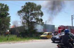 Alarma por incendio en un depósito de bebidas de Ruta 15 y 58