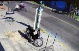 Motociclista chocó a un hombre de 85 años y se dio a la fuga