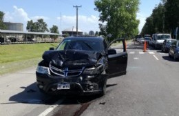 Tres heridos por un accidente en Avenida del Petróleo