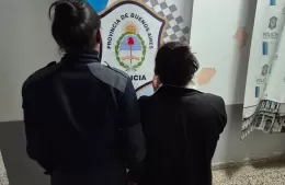 Golpeó a su hijo con una botella de vidrio y terminó demorada