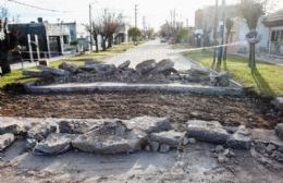 Trabajos de bacheo en Villa Progreso