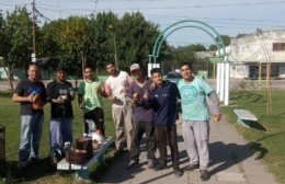 Plaza 17 de Octubre: El trabajo de una familia para embellecer el espacio público