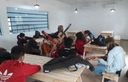 Clases y talleres en el Centro Cultural y Polideportivo Municipal "Papa Francisco"