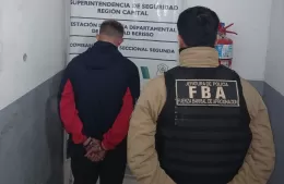 Intentó llevarse una moto de una vivienda pero fue detenido