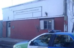 Vecinos de Villa Progreso se movilizaron al Destacamento para pedir la detención de un violento
