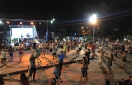 La alegría de los vecinos en Los Siete Domingos de Folklore: "Amamos la música y esto ya es una tradición"