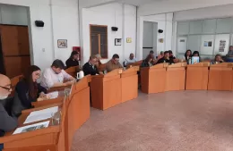 Concejo: de las sendas peatonales de papel al debate por los más de 100 funcionarios