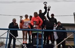 Maratón "Tres Ciudades": Mariela Domínguez ganó en Damas y Otto Logarzo en Caballeros
