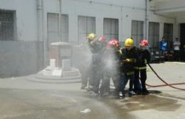 Exitoso simulacro de extinción de incendios en ISFT 202