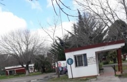 Observación vecinal por la presencia de una camioneta con ploteo político en el Cementerio