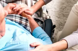 Curso de Cuidados de Adultos Mayores con certificación oficial
