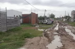 Vecinos complicados por el estado de la calle: “No pueden salir de sus casas”