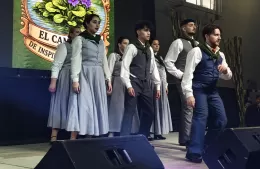 A puro folklore, Camalotal cautivó al público en la Fiesta del Vino