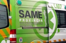 Motociclista volcó con su moto y dio la cara contra el asfalto