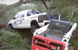 Playa Municipal: Tras cinco días flotando, lograron rescatar la camioneta de las aguas