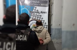 Sujeto detenido luego de amenazar a una pareja en la vía pública