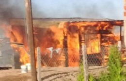 Incendio y destrucción total en una vivienda