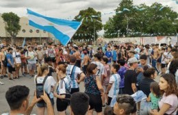 Con mucha tensión y felicidad, el centro berissense vibró con el triunfo de la Selección