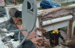 Se derrumbó el techo de una casa en Barrio Banco Provincia