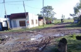 Vecinos padecen el estado de las calles tras cada temporal