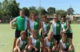 Las Mamis del Club El Carmen jugaron los play-off de la Liga Platense