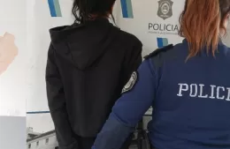 Robo un celular y fue detenida