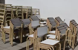 Llegó nuevo mobiliario para la Escuela Secundaria N°11