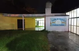 Sorprendieron a dos ladrones de madrugada dentro del jardín N° 903