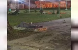 Frío y personas en situación de calle durmiendo a la deriva: una imagen que duele
