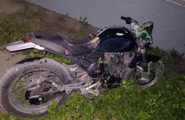 Circulaba en moto y al advertir la presencia policial se fugó corriendo: era robada