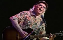 Miguel Cantilo: “La apuesta es resistir a través de la cultura”