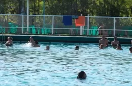 Eduardo Hosbe: “Hace más de 17 años que abrimos la pileta para socios y vecinos de Berisso”