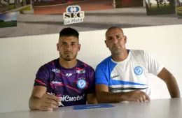 Gianfranco Cao firmó su contrato con la Villa