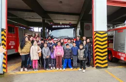 Niños de Villa Progreso visitaron el Cuartel Central de Bomberos Voluntarios