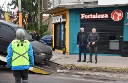 Se realizó la remoción de vehículos secuestrados en inmediaciones de la Comisaría Segunda